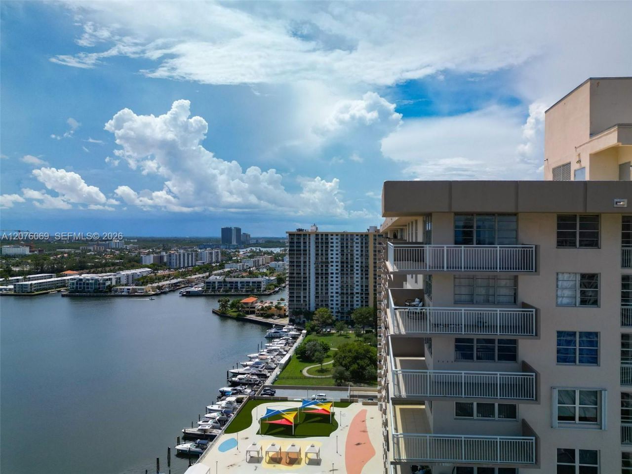250 174th St, Unit 2304, Sunny Isles Beach, FL 33160 Photo