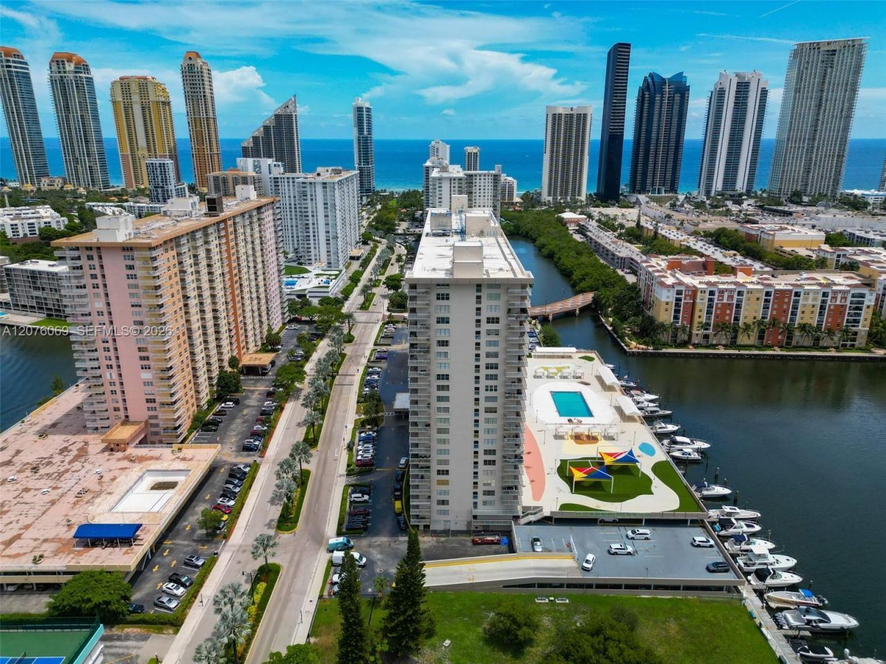 250 174th St, Unit 2304, Sunny Isles Beach, FL 33160 Photo