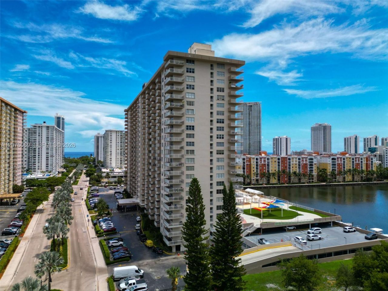 250 174th St, Unit 2304, Sunny Isles Beach, FL 33160 Photo