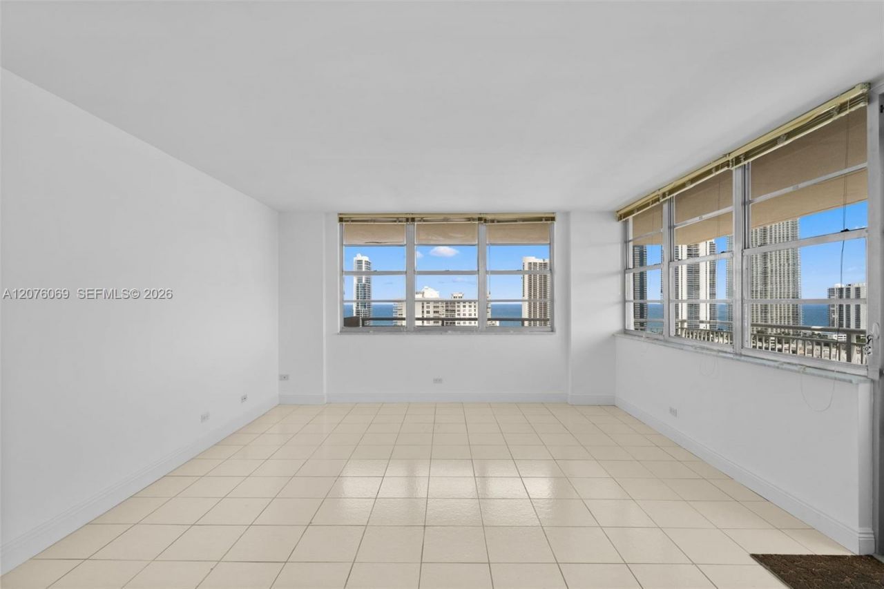 250 174th St, Unit 2304, Sunny Isles Beach, FL 33160 Photo