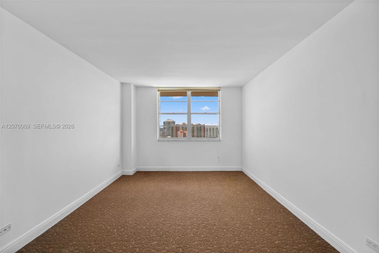250 174th St, Unit 2304, Sunny Isles Beach, FL 33160 Photo