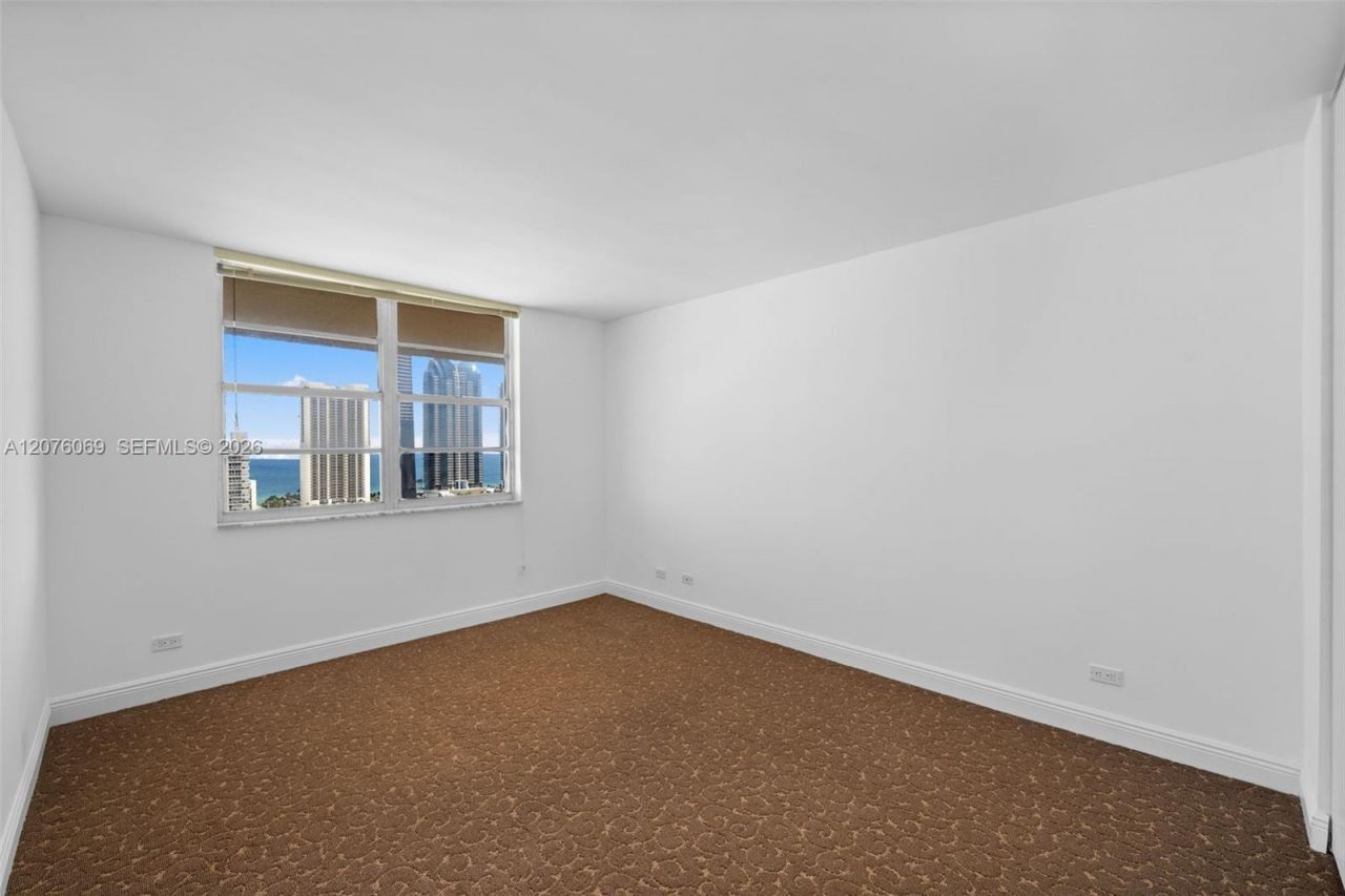 250 174th St, Unit 2304, Sunny Isles Beach, FL 33160 Photo