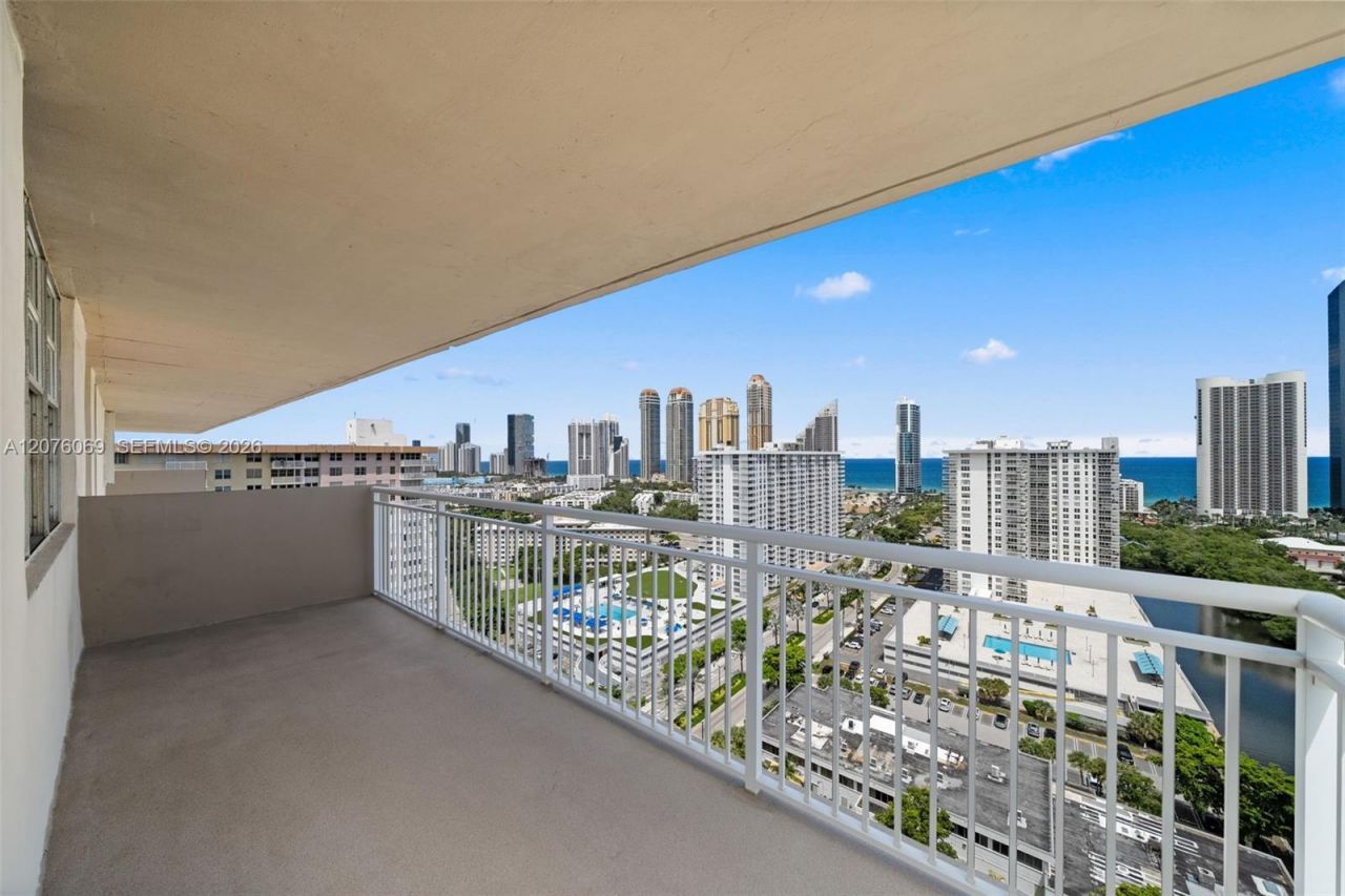 250 174th St, Unit 2304, Sunny Isles Beach, FL 33160 Photo