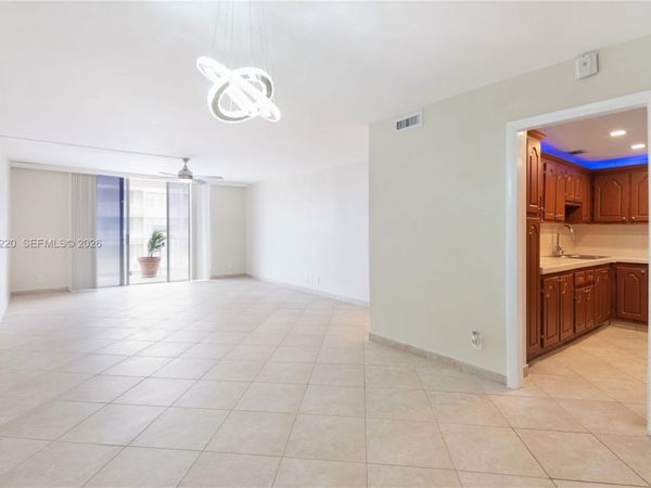 16740 NE 9th Ave , Unit 604, North Miami Beach, FL 33162