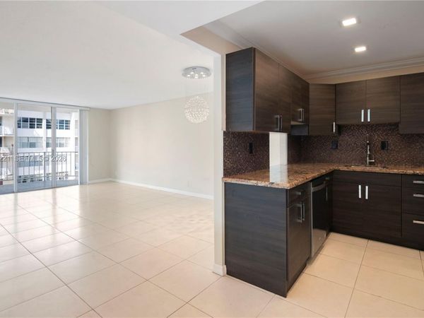 16710 NE 9th Ave , Unit 605, North Miami Beach, FL 33162