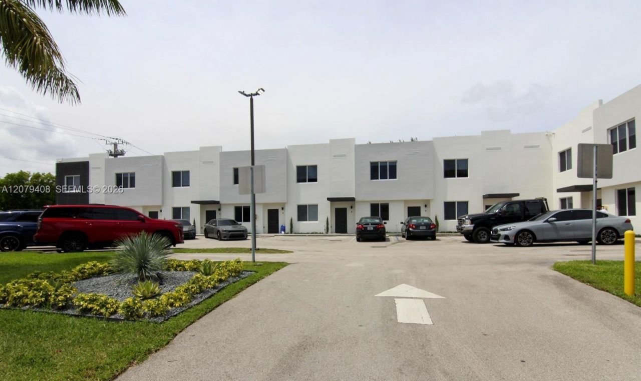 171 NW 158th St , Unit 10, Miami, FL 33169 Photo
