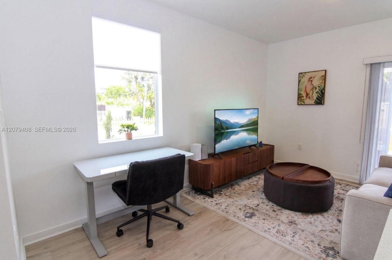 171 NW 158th St , Unit 10, Miami, FL 33169 Photo
