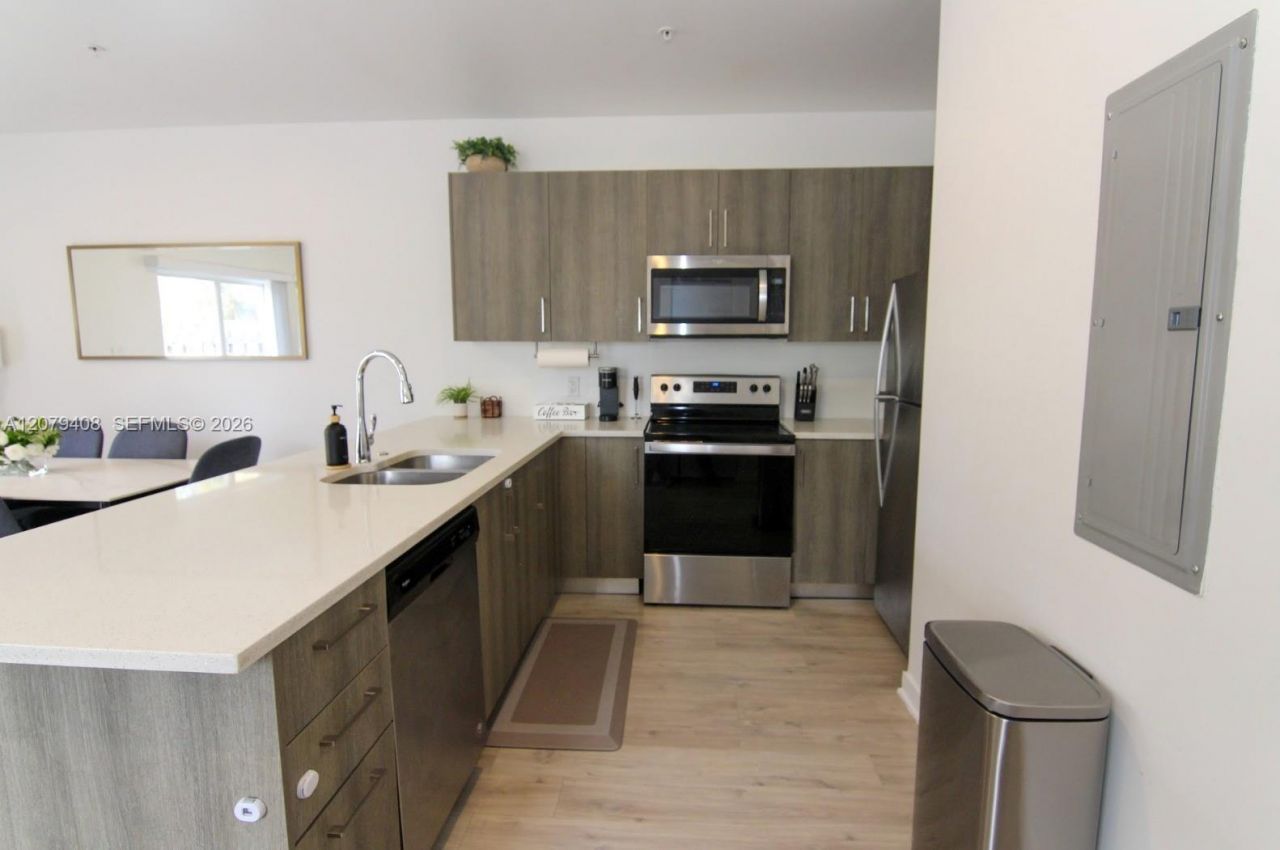 171 NW 158th St , Unit 10, Miami, FL 33169 Photo