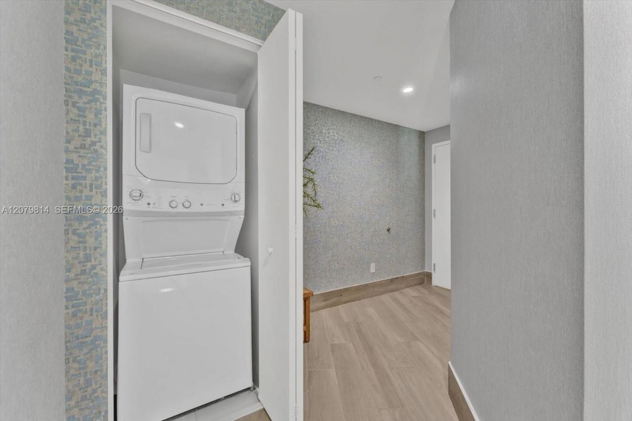 501 NE 31st St , Unit 2006, Miami, FL 33137 Photo