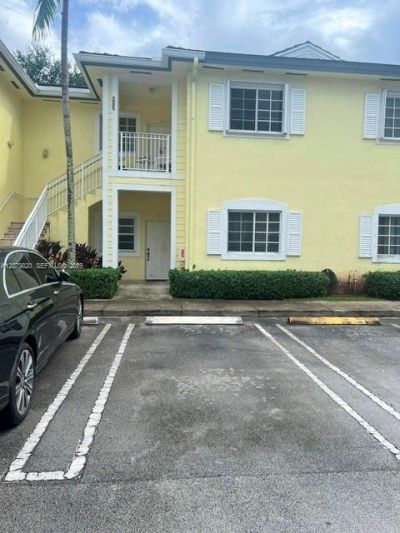 2728 NE 3rd Ct, Unit 105, Homestead, FL 33033 Photo