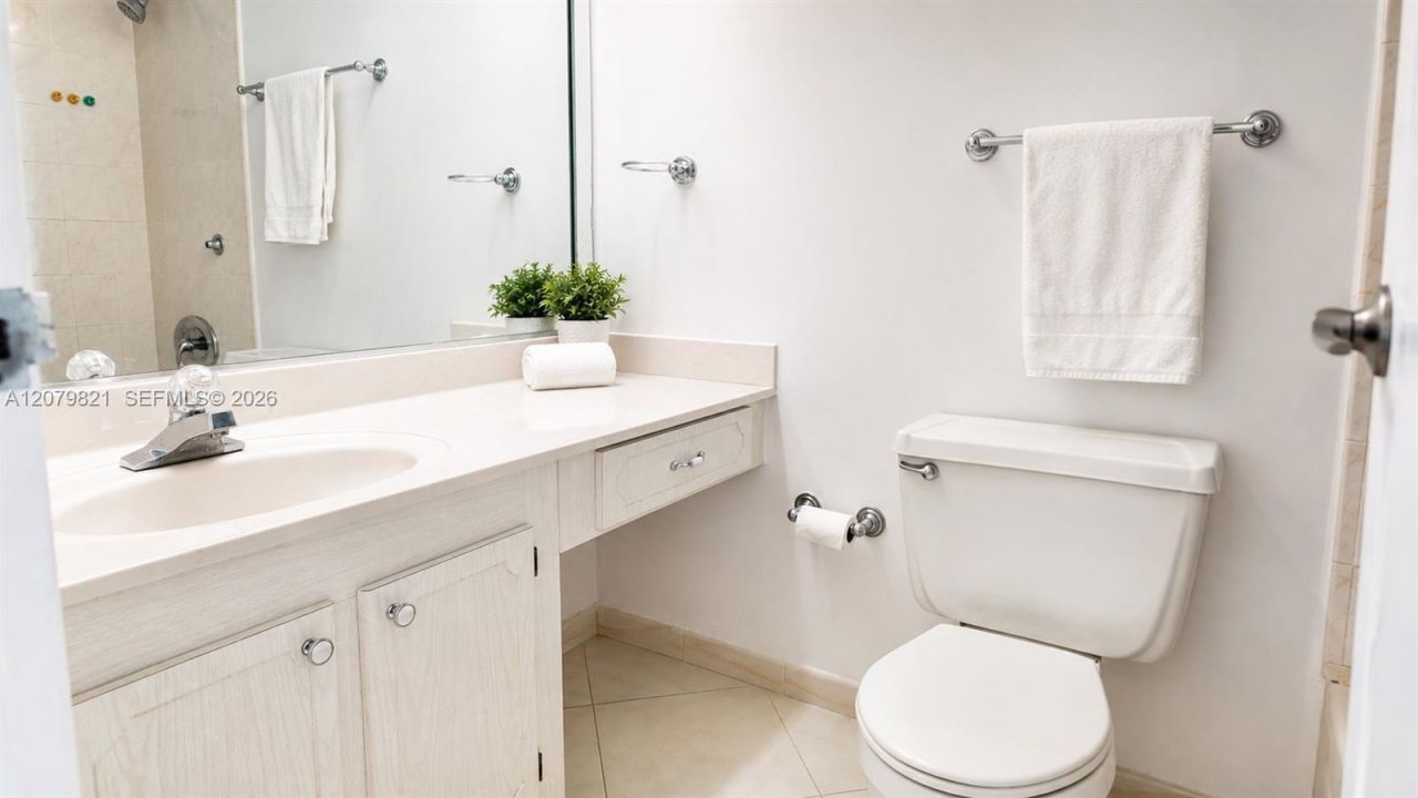 231 174th St , Unit 1215, Sunny Isles Beach, FL 33160 Photo