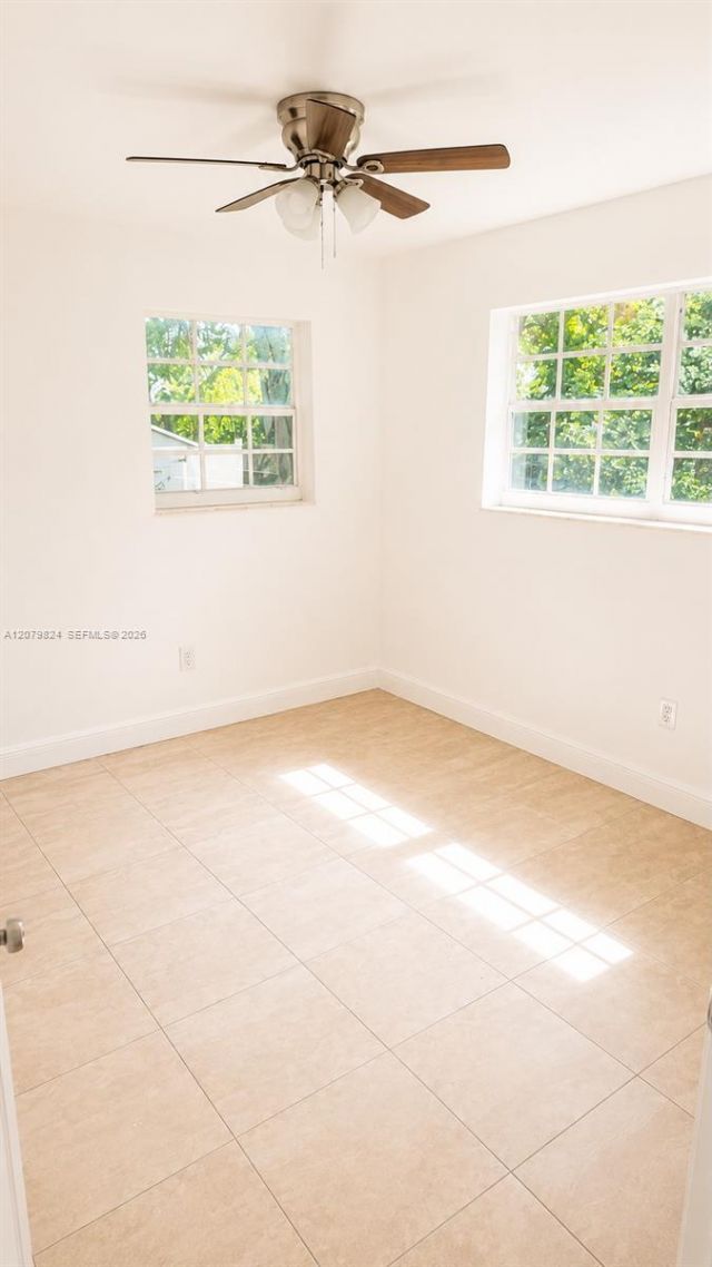 1421 NE 148th St , Unit 2, Miami, FL 33161 Photo
