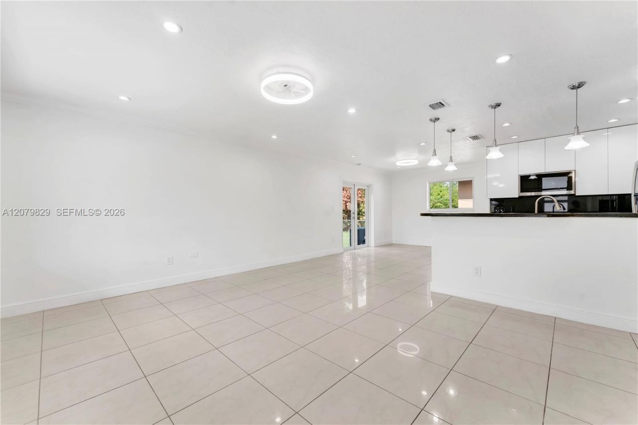3250 SW 72nd Ct, Unit 3250, Miami, FL 33155 Photo