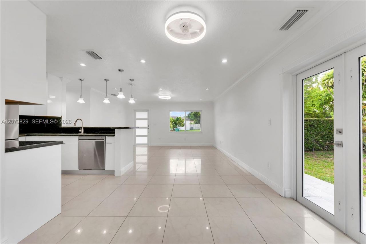 3250 SW 72nd Ct, Unit 3250, Miami, FL 33155 Photo