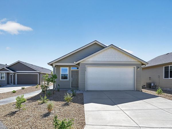 2626 NW 26th Loop North, Redmond, OR 97756