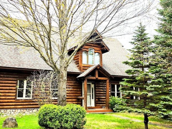 5810 Tanbark Court, Gaylord, MI 49735
