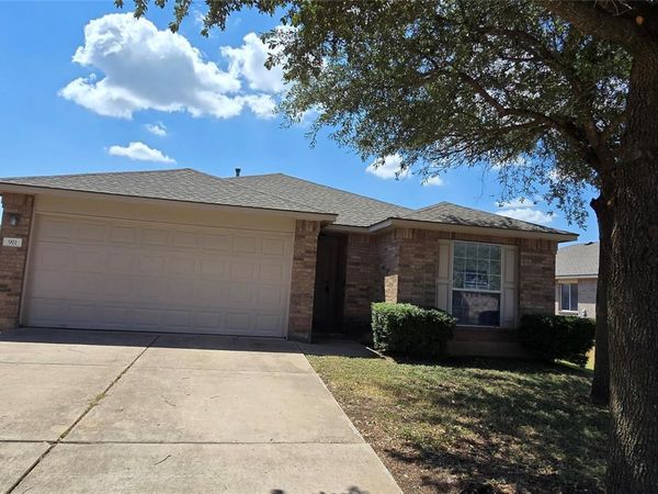 911 Remington DR, Leander, TX 78641