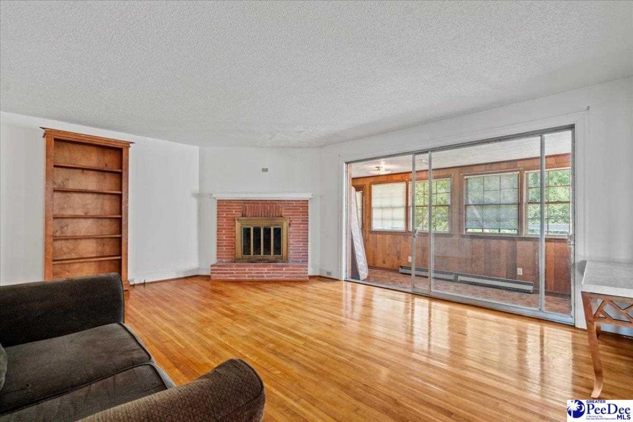 1601 Maple Dr Photo 10