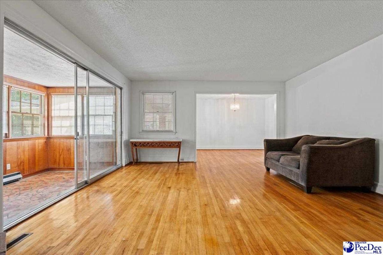 1601 Maple Dr Photo 11
