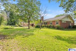 1601 Maple Dr photo 4