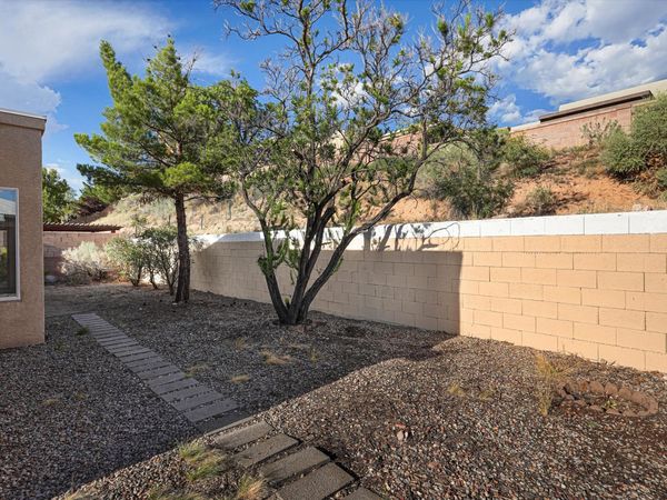 323 Pinon Creek Road SE, Albuquerque, NM 87123