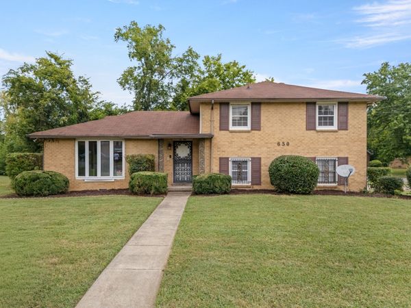 650 Vanderhorst Dr , Nashville, TN 37207