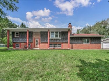 275 Smedley Drive, Washingtonville, OH 44490