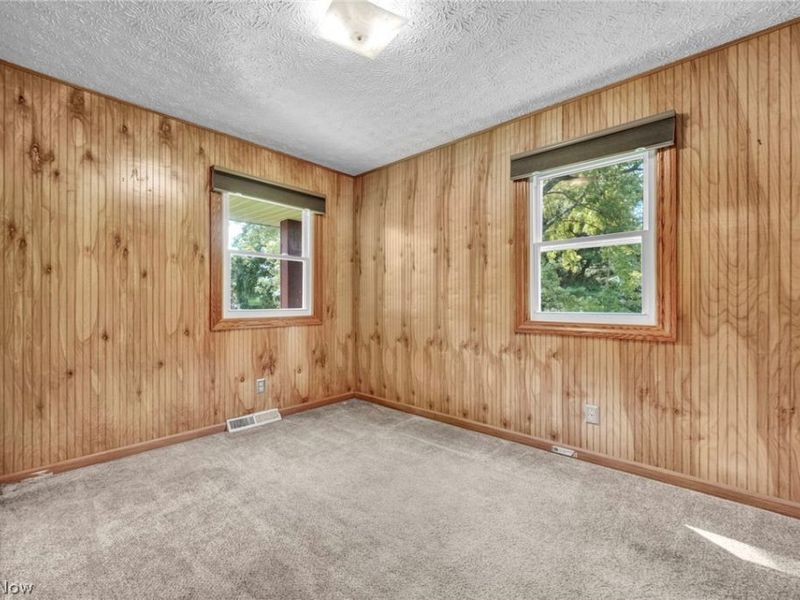 275 Smedley Drive, Washingtonville, OH 44490 Photo 16