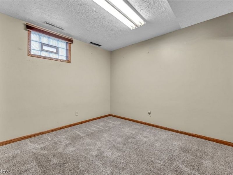 275 Smedley Drive, Washingtonville, OH 44490 Photo 32