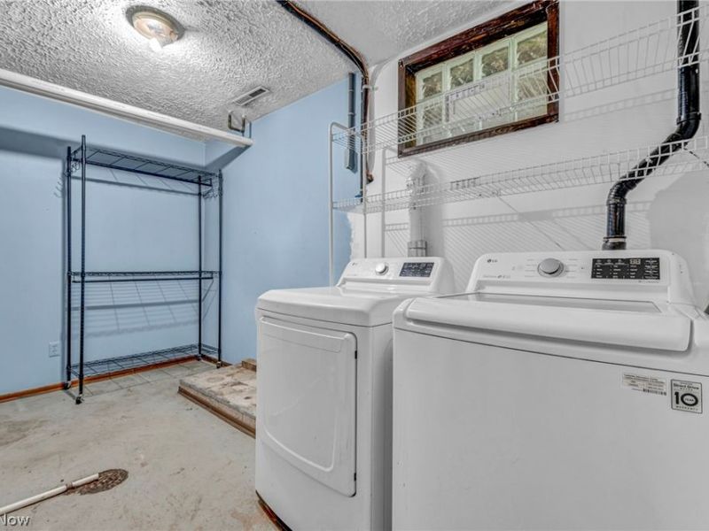 275 Smedley Drive, Washingtonville, OH 44490 Photo 35