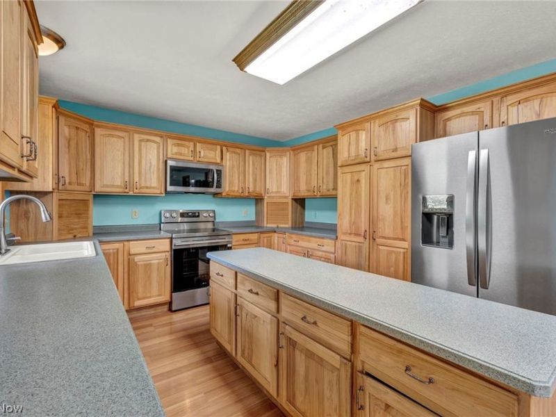 275 Smedley Drive, Washingtonville, OH 44490 Photo 4