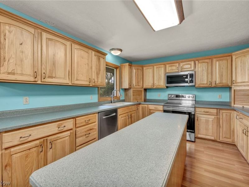 275 Smedley Drive, Washingtonville, OH 44490 Photo 5