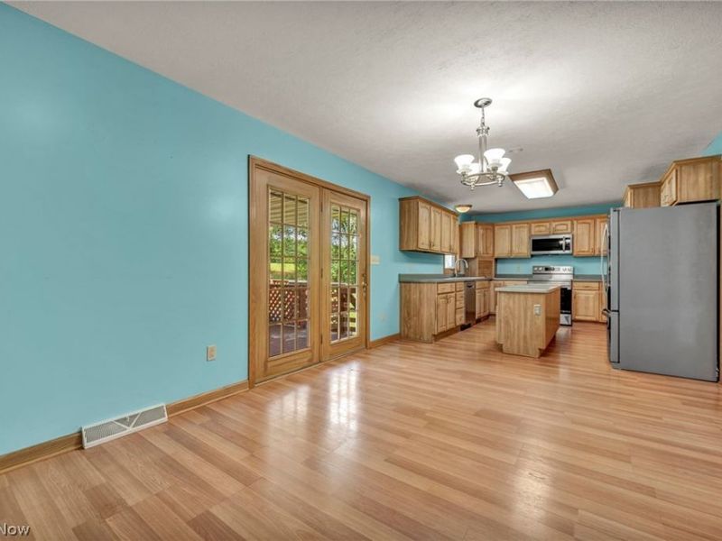 275 Smedley Drive, Washingtonville, OH 44490 Photo 8