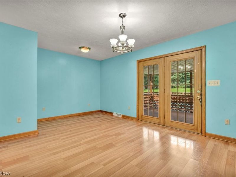 275 Smedley Drive, Washingtonville, OH 44490 Photo 9