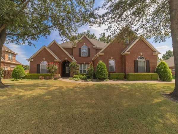 202 Olinka Pass Street , Bentonville, AR 72712