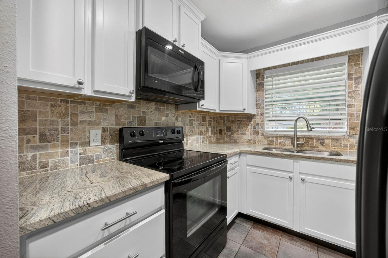 2207 Karl Street , Unit B, Leesburg, FL 34748 Photo
