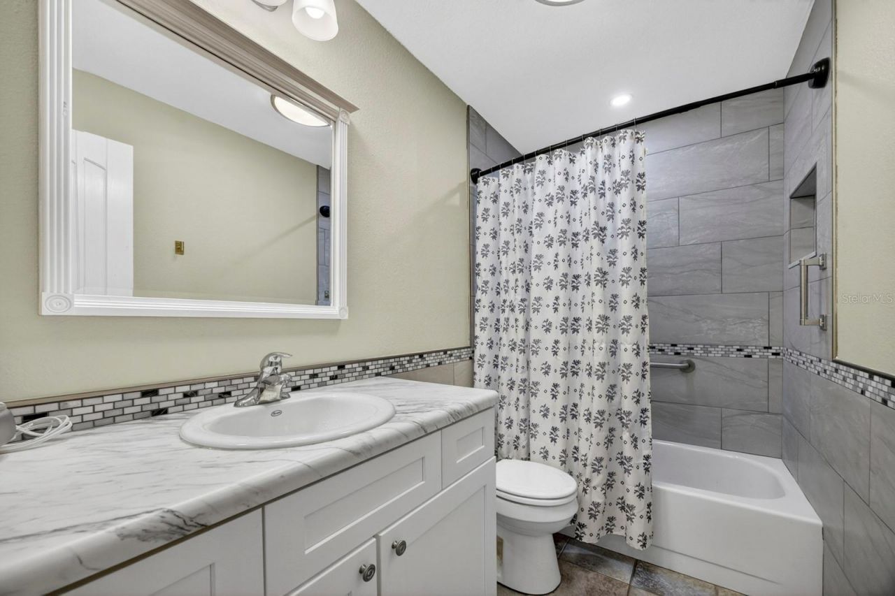 2207 Karl Street , Unit B, Leesburg, FL 34748 Photo