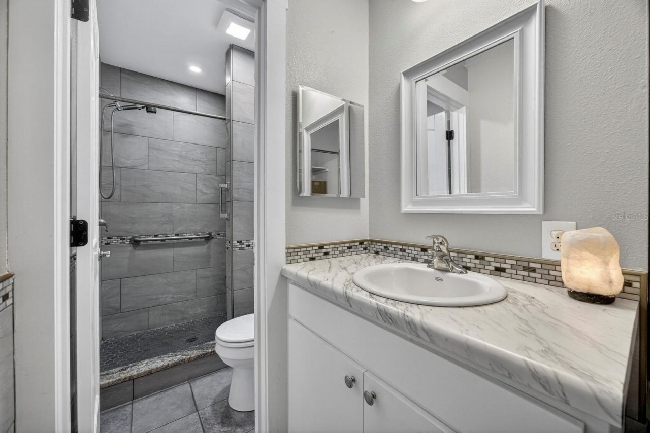 2207 Karl Street , Unit B, Leesburg, FL 34748 Photo