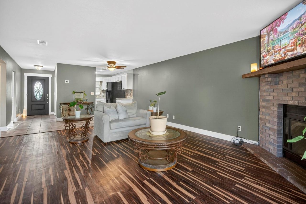 2207 Karl Street , Unit B, Leesburg, FL 34748 Photo
