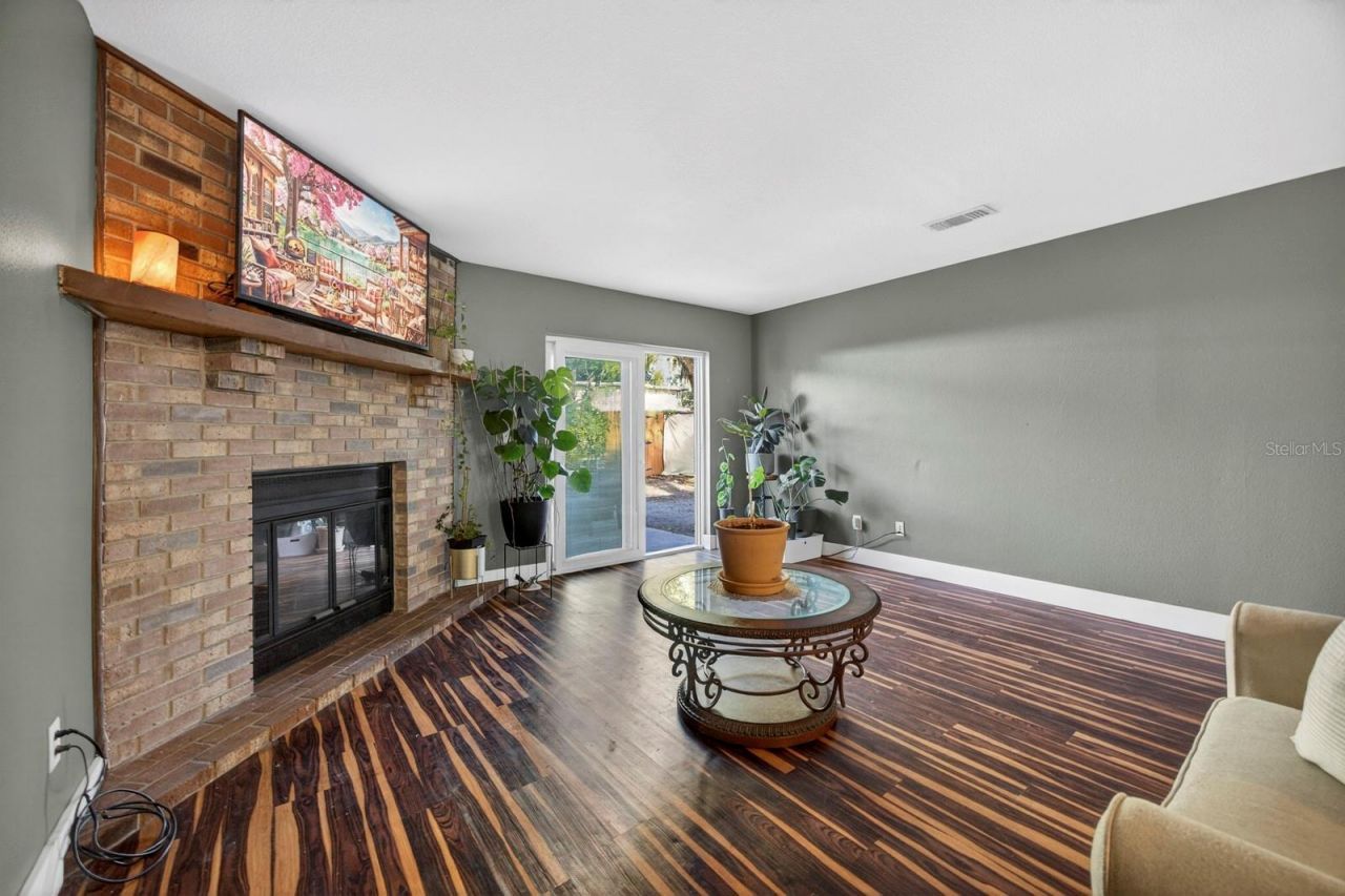 2207 Karl Street , Unit B, Leesburg, FL 34748 Photo
