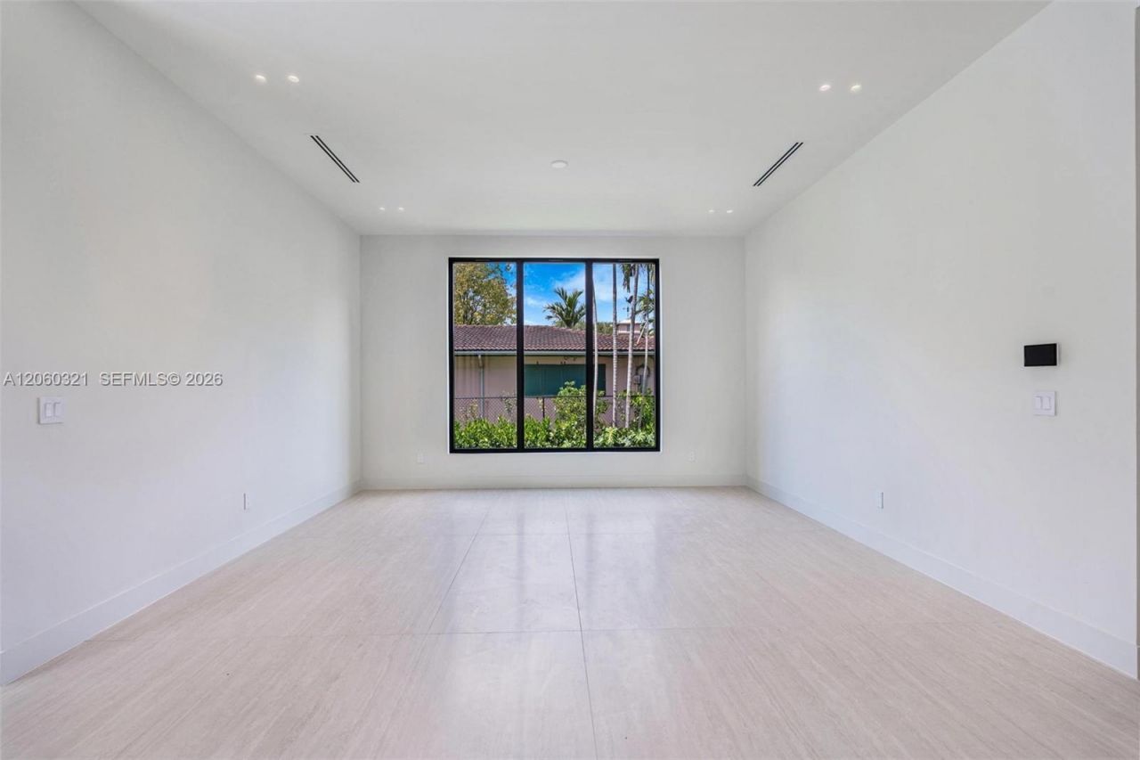 970 NE 92nd St, Miami Shores, FL 33138 Photo