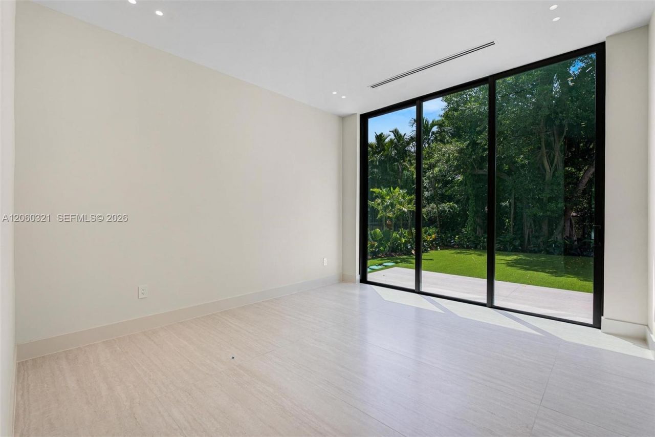970 NE 92nd St, Miami Shores, FL 33138 Photo