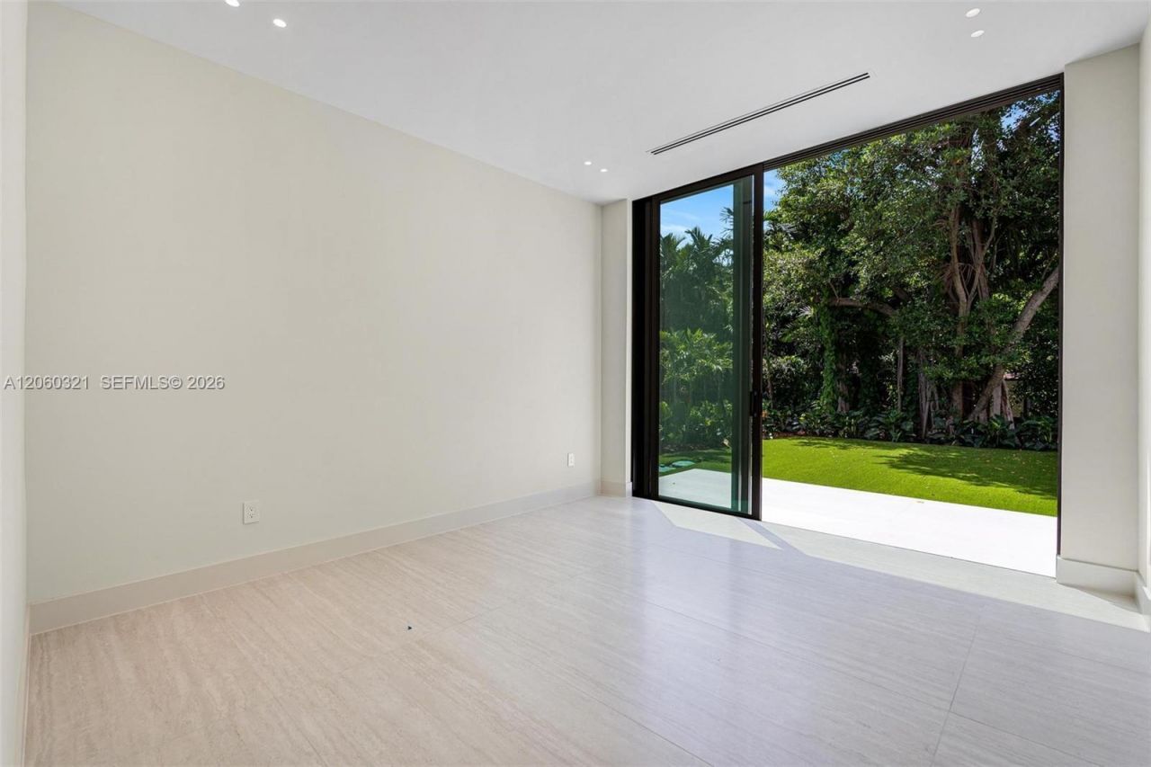 970 NE 92nd St, Miami Shores, FL 33138 Photo
