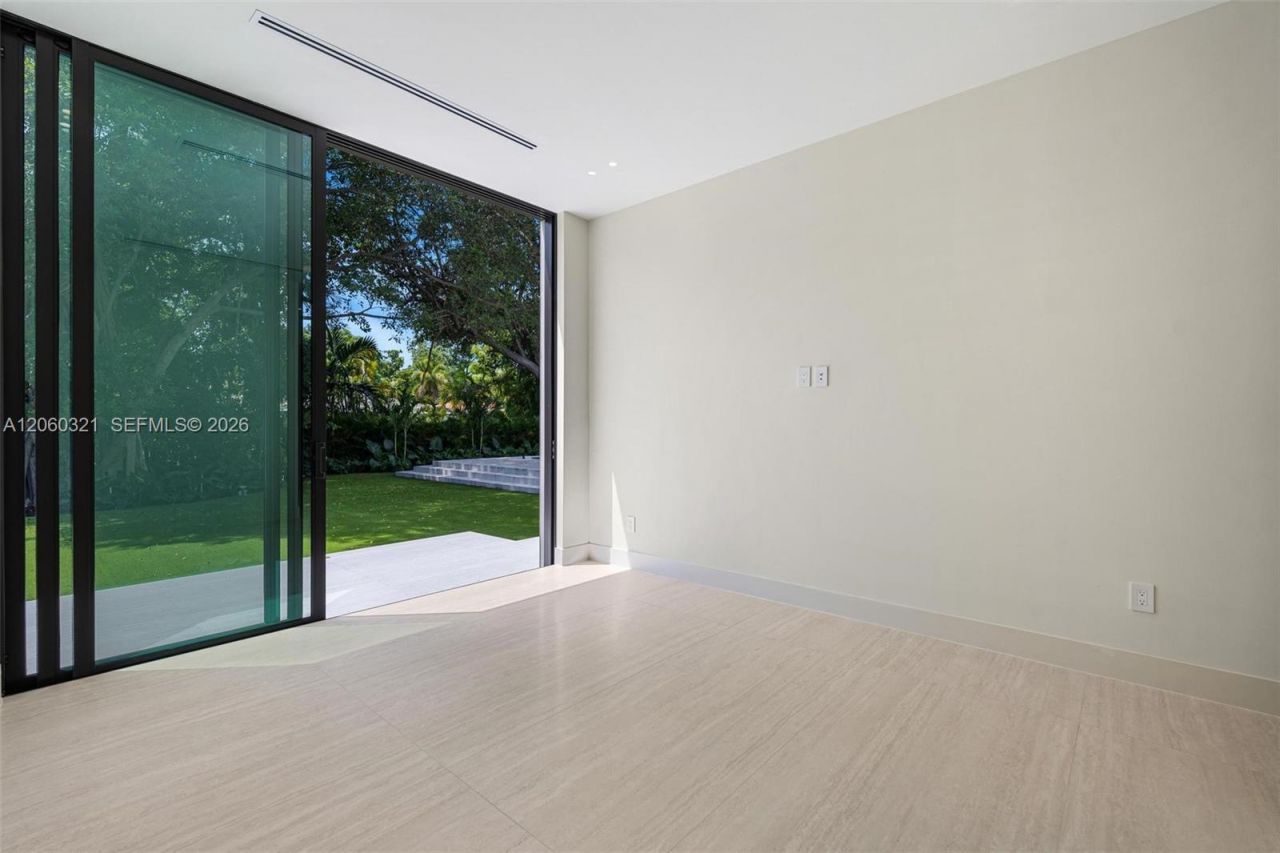 970 NE 92nd St, Miami Shores, FL 33138 Photo