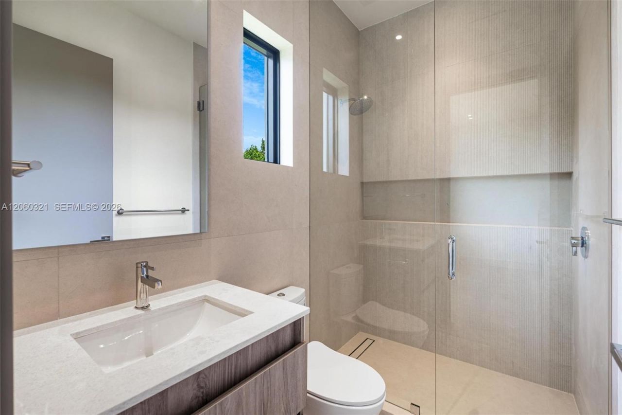 970 NE 92nd St, Miami Shores, FL 33138 Photo