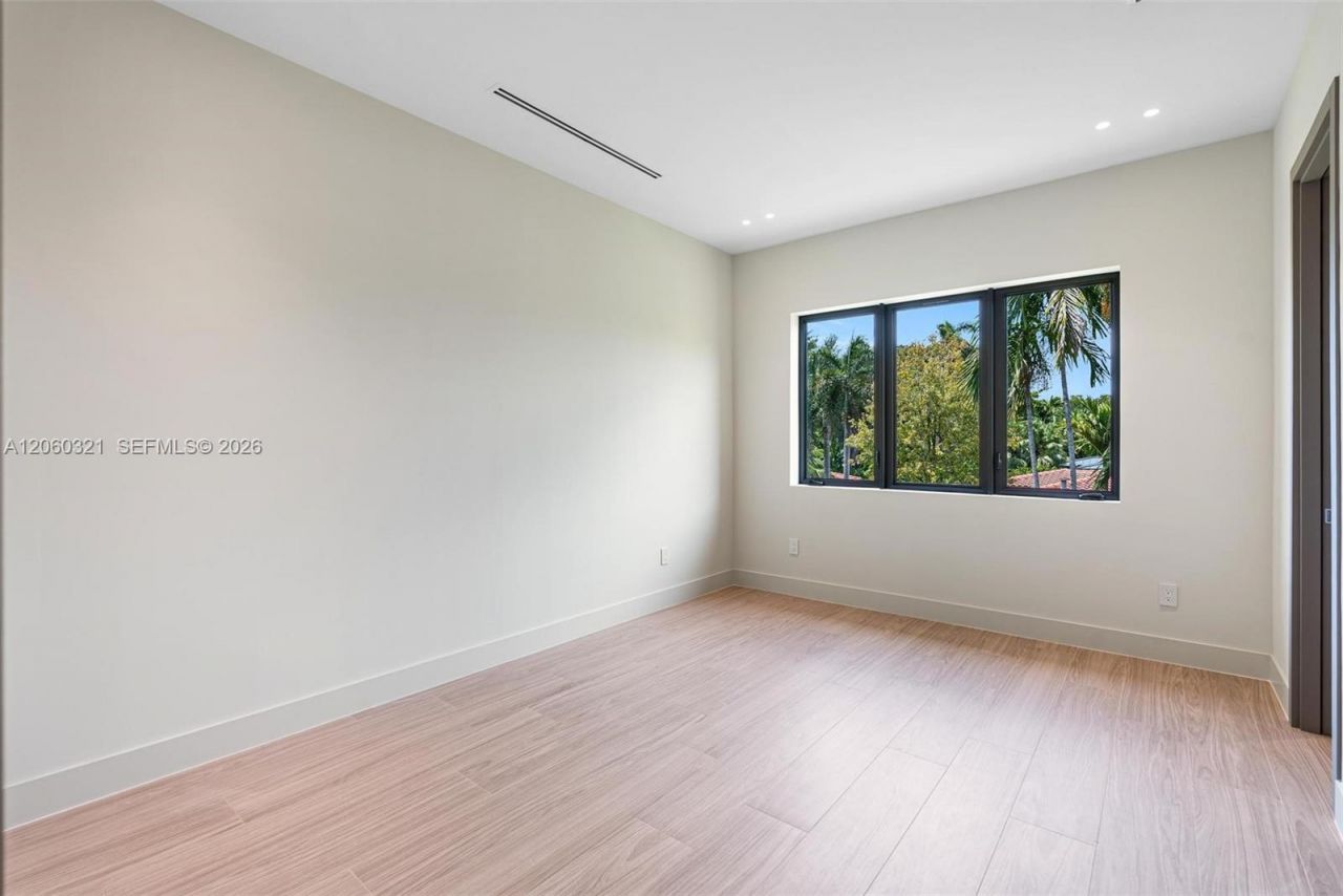 970 NE 92nd St, Miami Shores, FL 33138 Photo