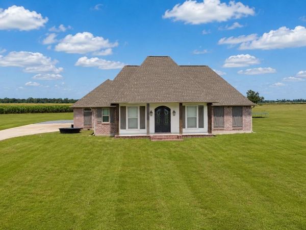 1836 Maringouin Rd East, Maringouin, LA 70757