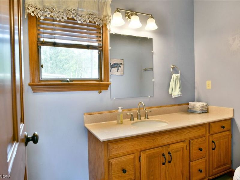 116 Beechwood Drive, Cortland, OH 44410 Photo 11