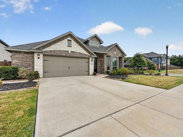1941 Silverleaf Drive, Glenn Heights, TX 75154