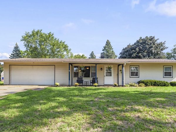 891 E Daffodil LANE, Beloit, WI 53511